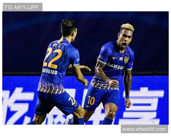 震撼全场世界级足球巨星重磅加盟集锦瞬间燃爆球迷激情